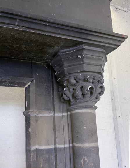 Cheminée ancienne en bois et carton de style Néo-Gothique Cheminée ancienne en bois et carton de style Néo-Gothique-9