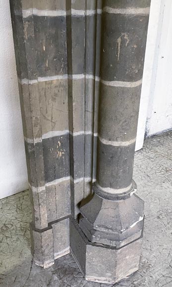 Cheminée ancienne en bois et carton de style Néo-Gothique Cheminée ancienne en bois et carton de style Néo-Gothique-10