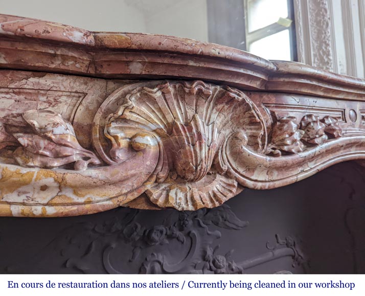 Cheminée de style Louis XV en brèche de Saint-Maximin Cheminée de style Louis XV en brèche de Saint-Maximin-3