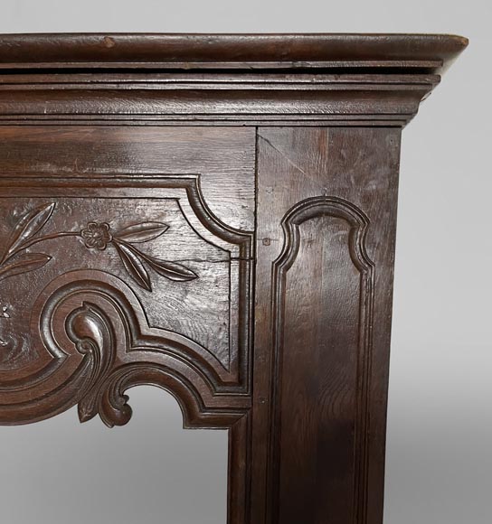 Imposante cheminée en chêne de style Louis XV Imposante cheminée en chêne de style Louis XV-8