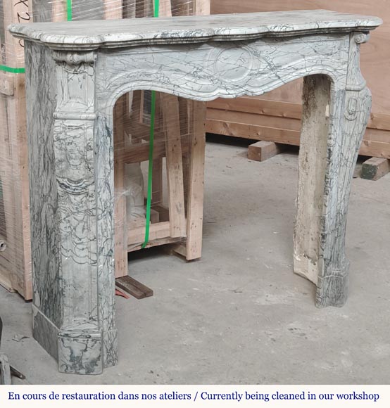 Cheminée de style Louis XV modèle Pompadour en marbre bleu fleuri Cheminée de style Louis XV modèle Pompadour en marbre bleu fleuri-2