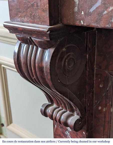 Cheminée de style Napoléon III en marbre Griotte à modillons Cheminée de style Napoléon III en marbre Griotte à modillons-4