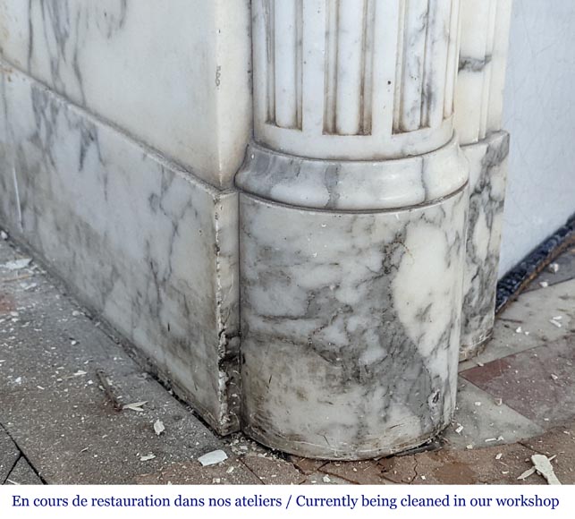 Cheminée de style Louis XVI à demi-colonnes et rudentures en marbre Arabescato Cheminée de style Louis XVI à demi-colonnes et rudentures en marbre Arabescato-4