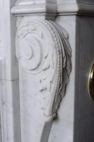 Cheminée de style Napoléon III en marbre de Carrare Cheminée de style Napoléon III en marbre de Carrare-11