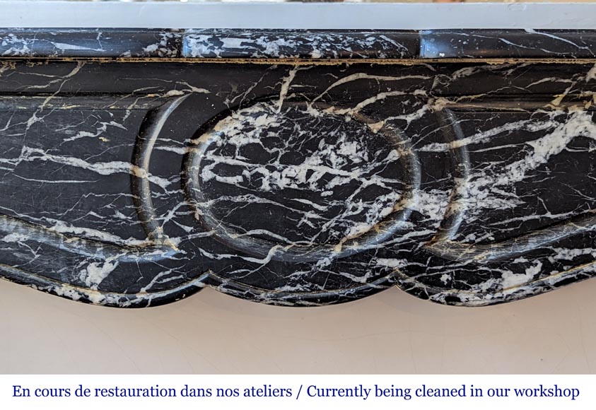 Cheminée de style Louis XV en marbre Marquina Cheminée de style Louis XV en marbre Marquina-1