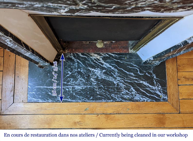 Cheminée de style Louis XV en marbre Marquina Cheminée de style Louis XV en marbre Marquina-8