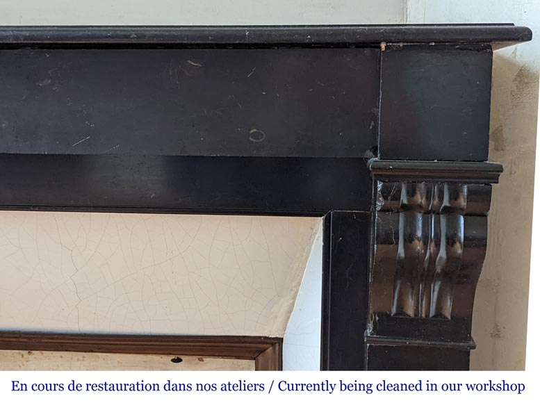 Petite cheminée de style Napoléon III en marbre noir Petite cheminée de style Napoléon III en marbre noir-6