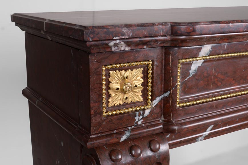 Cheminée de style Louis XVI en marbre Rouge Griotte , perlée de bronze doré Cheminée de style Louis XVI en marbre Rouge Griotte , perlée de bronze doré-3