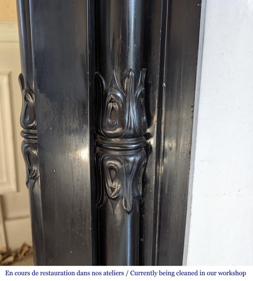 Cheminée Napoléon III en marbre Noir de Belgique aux colonnettes Cheminée Napoléon III en marbre Noir de Belgique aux colonnettes-5