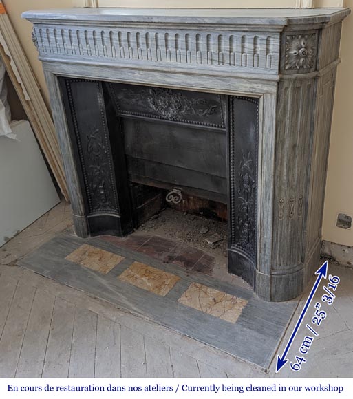 Cheminée de style Louis XVI à rudenture aux coins arrondis en Turquin clair Cheminée de style Louis XVI à rudenture aux coins arrondis en Turquin clair-5