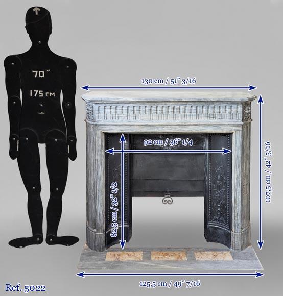 Cheminée de style Louis XVI à rudenture aux coins arrondis en Turquin clair Cheminée de style Louis XVI à rudenture aux coins arrondis en Turquin clair-10