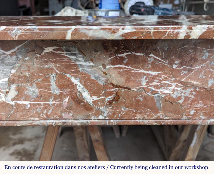 Cheminée de style Louis XVI sculptée en marbre rouge Cheminée de style Louis XVI sculptée en marbre rouge-1