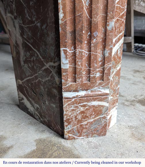 Cheminée de style Louis XVI sculptée en marbre rouge Cheminée de style Louis XVI sculptée en marbre rouge-4