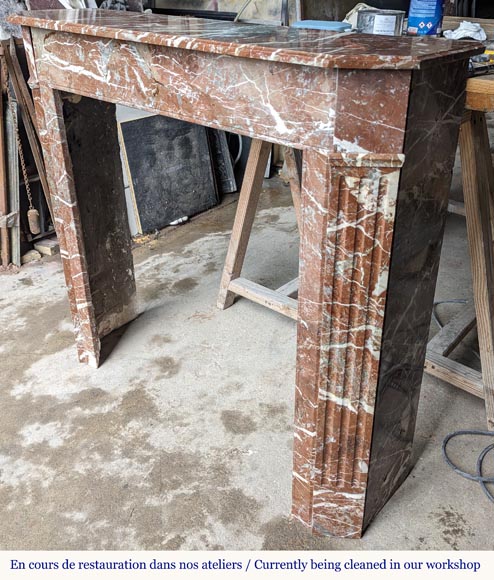 Cheminée de style Louis XVI sculptée en marbre rouge Cheminée de style Louis XVI sculptée en marbre rouge-5