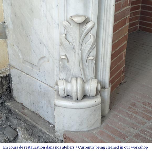 Grande cheminée de style Louis XV en marbre de Carrare au riche décor Grande cheminée de style Louis XV en marbre de Carrare au riche décor-7