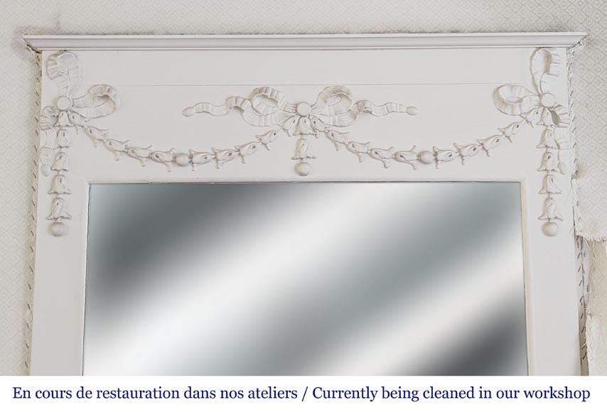 Cheminée de style Louis XVI décorée d'une scène de mythologie en bois Cheminée de style Louis XVI décorée d'une scène de mythologie en bois-2