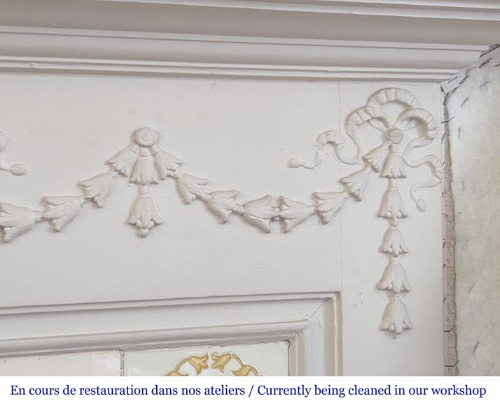 Cheminée de style Louis XVI décorée d'une scène de mythologie en bois Cheminée de style Louis XVI décorée d'une scène de mythologie en bois-3