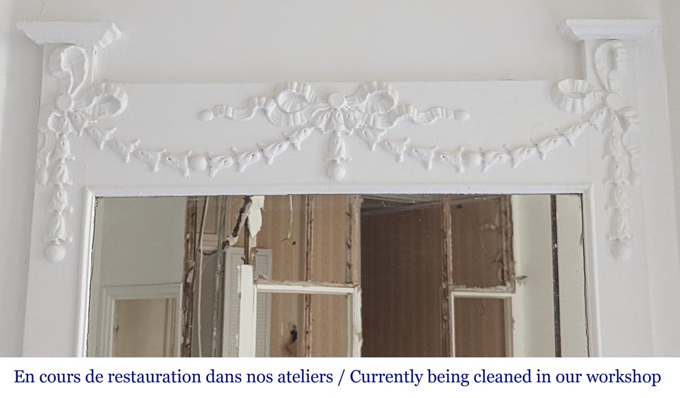 Cheminée en bois de style Louis XVI décorée d'une scène de mythologie Cheminée en bois de style Louis XVI décorée d'une scène de mythologie-2