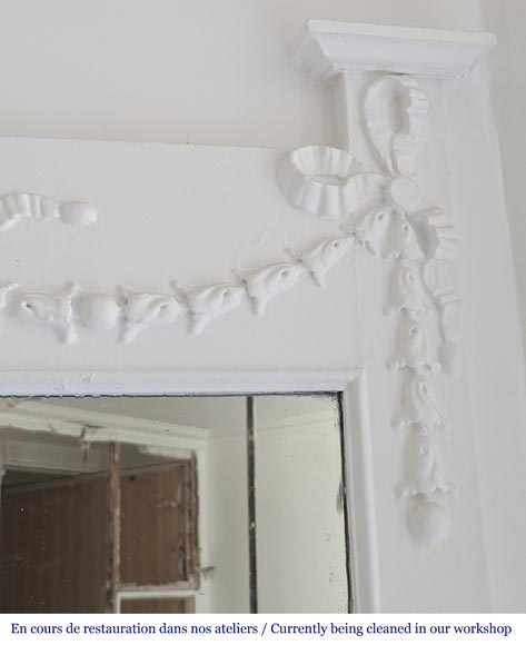 Cheminée en bois de style Louis XVI décorée d'une scène de mythologie Cheminée en bois de style Louis XVI décorée d'une scène de mythologie-4