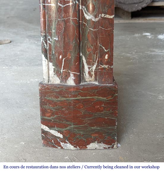 Cheminée de style Louis XIV en marbre Griotte Cheminée de style Louis XIV en marbre Griotte-7