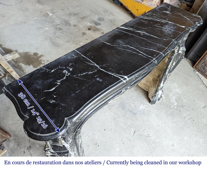 Cheminée Pompadour de style Louis XV en marbre Noir Marquina Cheminée Pompadour de style Louis XV en marbre Noir Marquina-8