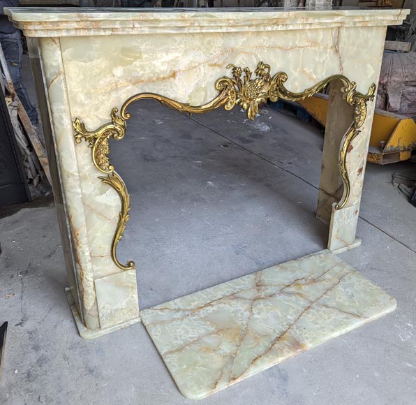 Cheminée décorative en onyx Cheminée décorative en onyx-3