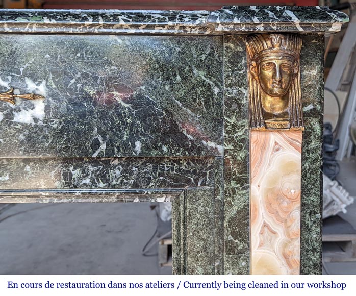 Cheminée de style Empire en marbre Vert de Mer aux ornements égyptien en bronze Cheminée de style Empire en marbre Vert de Mer aux ornements égyptien en bronze-8