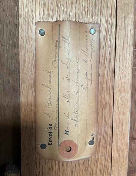 Importante cheminée de style Néo Renaissance sculptée en bois de noyer et de chêne Importante cheminée de style Néo Renaissance sculptée en bois de noyer et de chêne-17