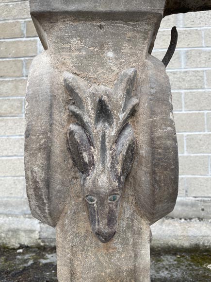 Cheminée en pierre, XVIIe siècle Cheminée en pierre, XVIIe siècle-4