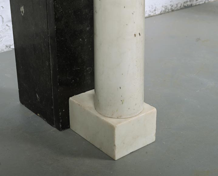 Cheminée de style Directoire à colonnes détachées en marbre statuaire et granit Cheminée de style Directoire à colonnes détachées en marbre statuaire et granit-4