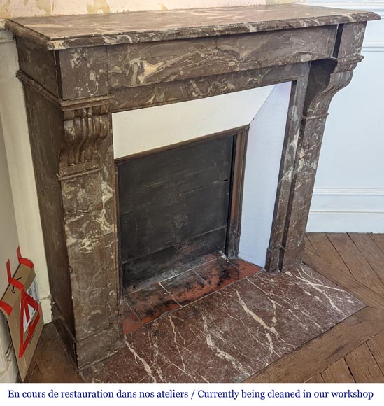 Cheminée de style Napoléon III à modillons en marbre Rouge du Nord Cheminée de style Napoléon III à modillons en marbre Rouge du Nord-2