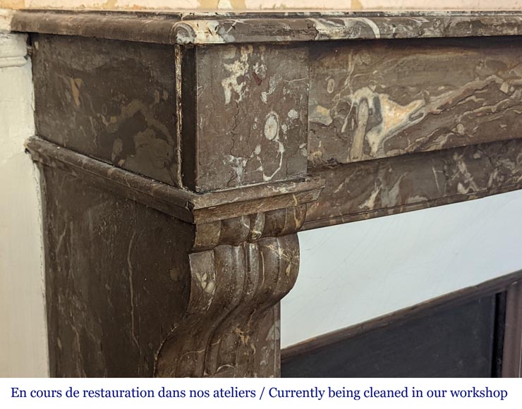 Cheminée de style Napoléon III à modillons en marbre Rouge du Nord Cheminée de style Napoléon III à modillons en marbre Rouge du Nord-3