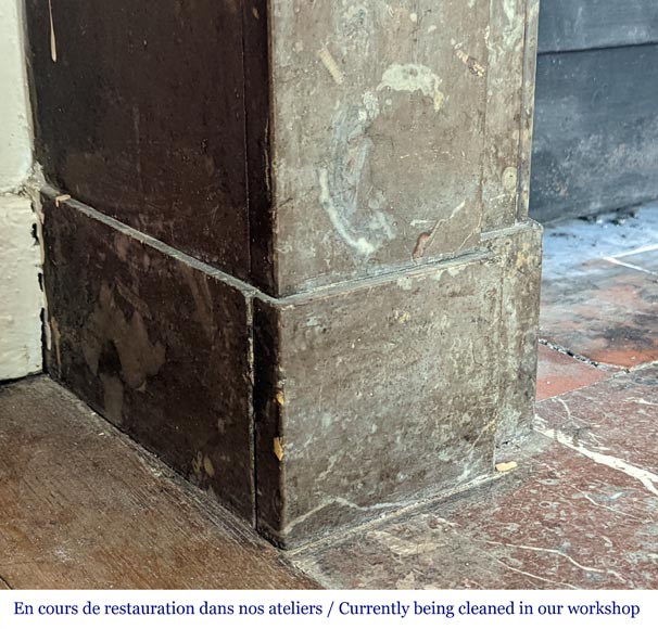 Cheminée de style Napoléon III à modillons en marbre Rouge du Nord Cheminée de style Napoléon III à modillons en marbre Rouge du Nord-4