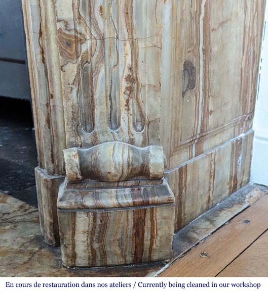 Cheminée de style Louis XV en onyx Cheminée de style Louis XV en onyx-10