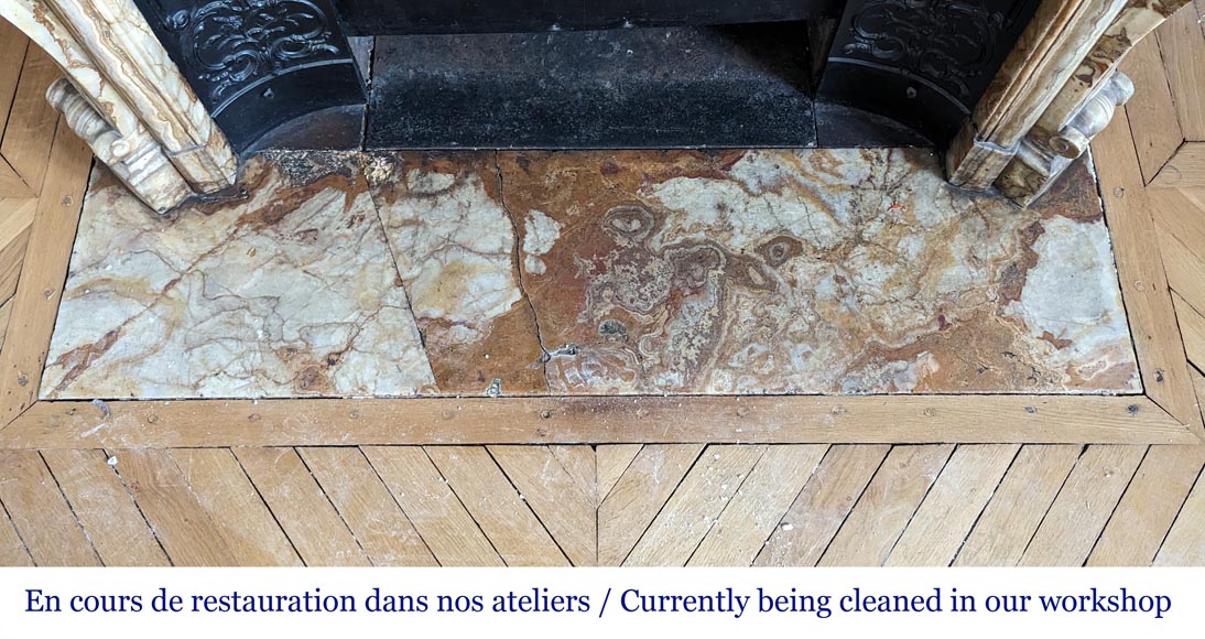 Cheminée de style Louis XV en onyx Cheminée de style Louis XV en onyx-12