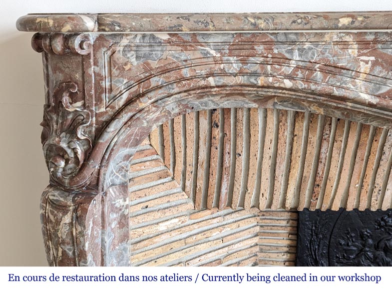 Cheminée de style Louis XV en marbre Rouge Royal, XVIIIe siècle Cheminée de style Louis XV en marbre Rouge Royal, XVIIIe siècle-4