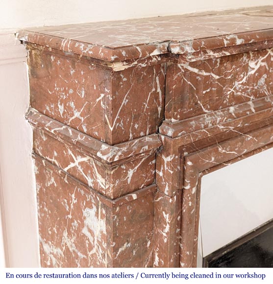 Cheminée de style Louis XVI à acrotère en marbre Rouge du Nord Cheminée de style Louis XVI à acrotère en marbre Rouge du Nord-3