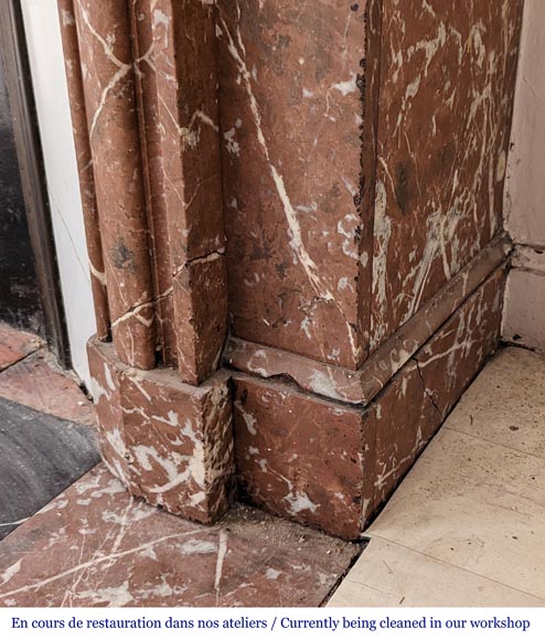 Cheminée de style Louis XVI à acrotère en marbre Rouge du Nord Cheminée de style Louis XVI à acrotère en marbre Rouge du Nord-7