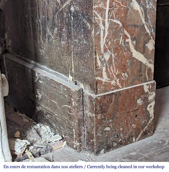 Cheminée de style Louis XVI en marbre Rouge du Nord Cheminée de style Louis XVI en marbre Rouge du Nord-4