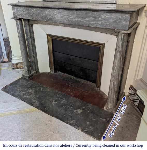Cheminée de style Directoire à colonnes détachées en marbre Turquin Cheminée de style Directoire à colonnes détachées en marbre Turquin-6