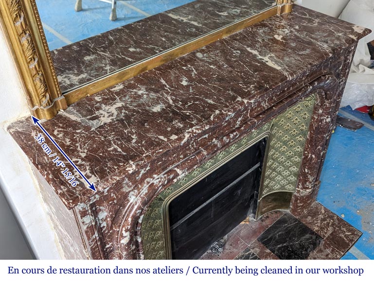 Cheminée de style Louis XIV en marbre Rouge du Nord avec intérieur en laiton Cheminée de style Louis XIV en marbre Rouge du Nord avec intérieur en laiton-10