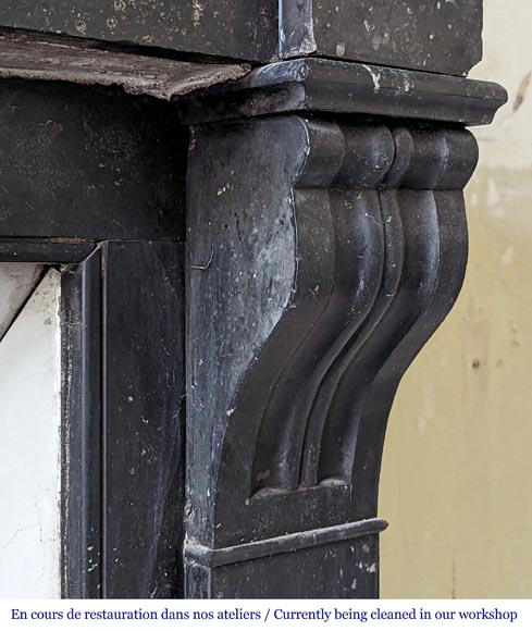 Cheminée de style Napoléon III à modillon en marbre noir Cheminée de style Napoléon III à modillon en marbre noir-7