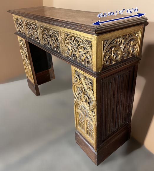 Cheminée de style néo-gothique en bois doré Cheminée de style néo-gothique en bois doré-6