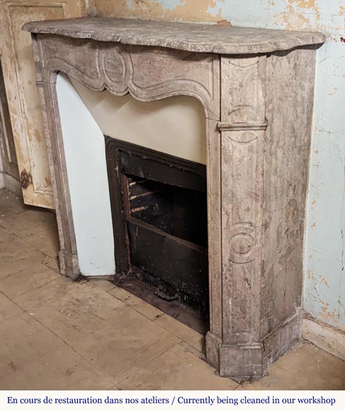Cheminée de style Louis XV modèle Pompadour sculptée en marbre de Lunel Cheminée de style Louis XV modèle Pompadour sculptée en marbre de Lunel-4