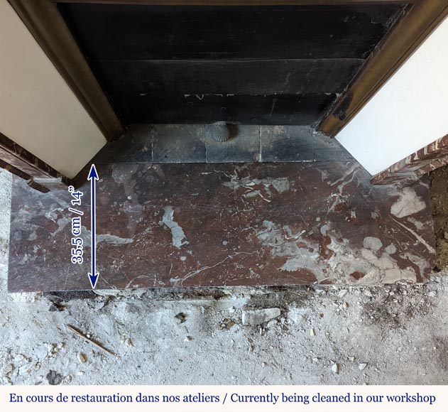 Cheminée de style Louix XV modèle Pompadour sculptée en marbre rouge du Nord Cheminée de style Louix XV modèle Pompadour sculptée en marbre rouge du Nord-8