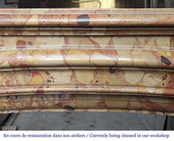 Cheminée de style Régence en Brèche d’Alep Cheminée de style Régence en Brèche d’Alep-1