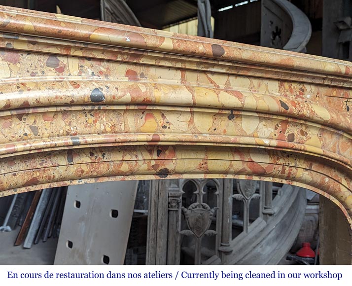 Cheminée de style Régence en Brèche d’Alep Cheminée de style Régence en Brèche d’Alep-2