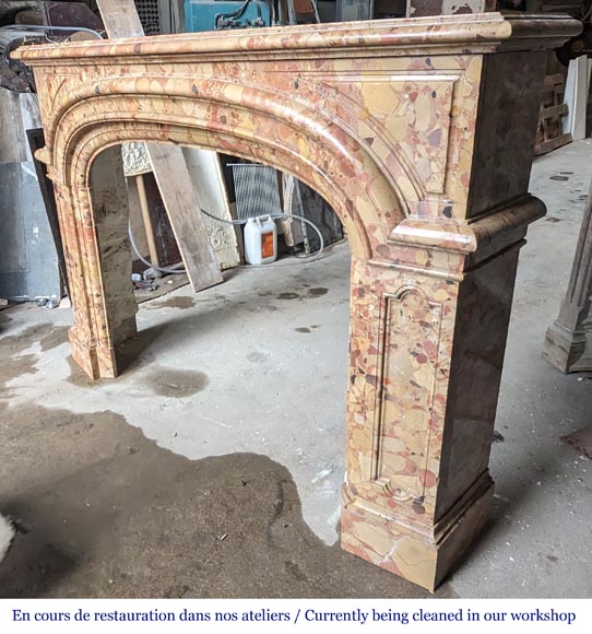 Cheminée de style Régence en Brèche d’Alep Cheminée de style Régence en Brèche d’Alep-7