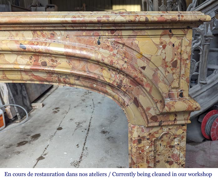 Cheminée de style Régence en Brèche d’Alep Cheminée de style Régence en Brèche d’Alep-8