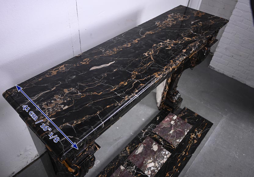 Cheminée de style Napoléon III à pattes de lion sculptée en marbre Portor Cheminée de style Napoléon III à pattes de lion sculptée en marbre Portor-11